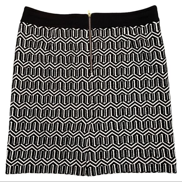 banana Republic Patterned Skirt Sz 10 - Picture 4 of 9